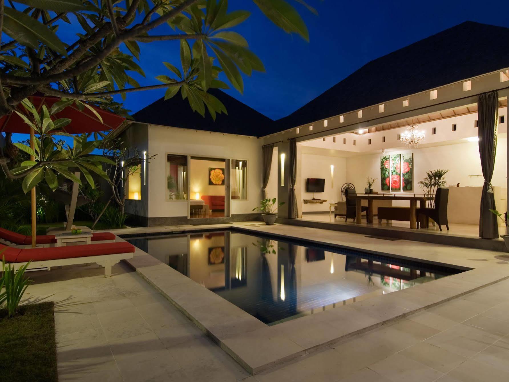 Kamuela Villas Seminyak Exterior foto