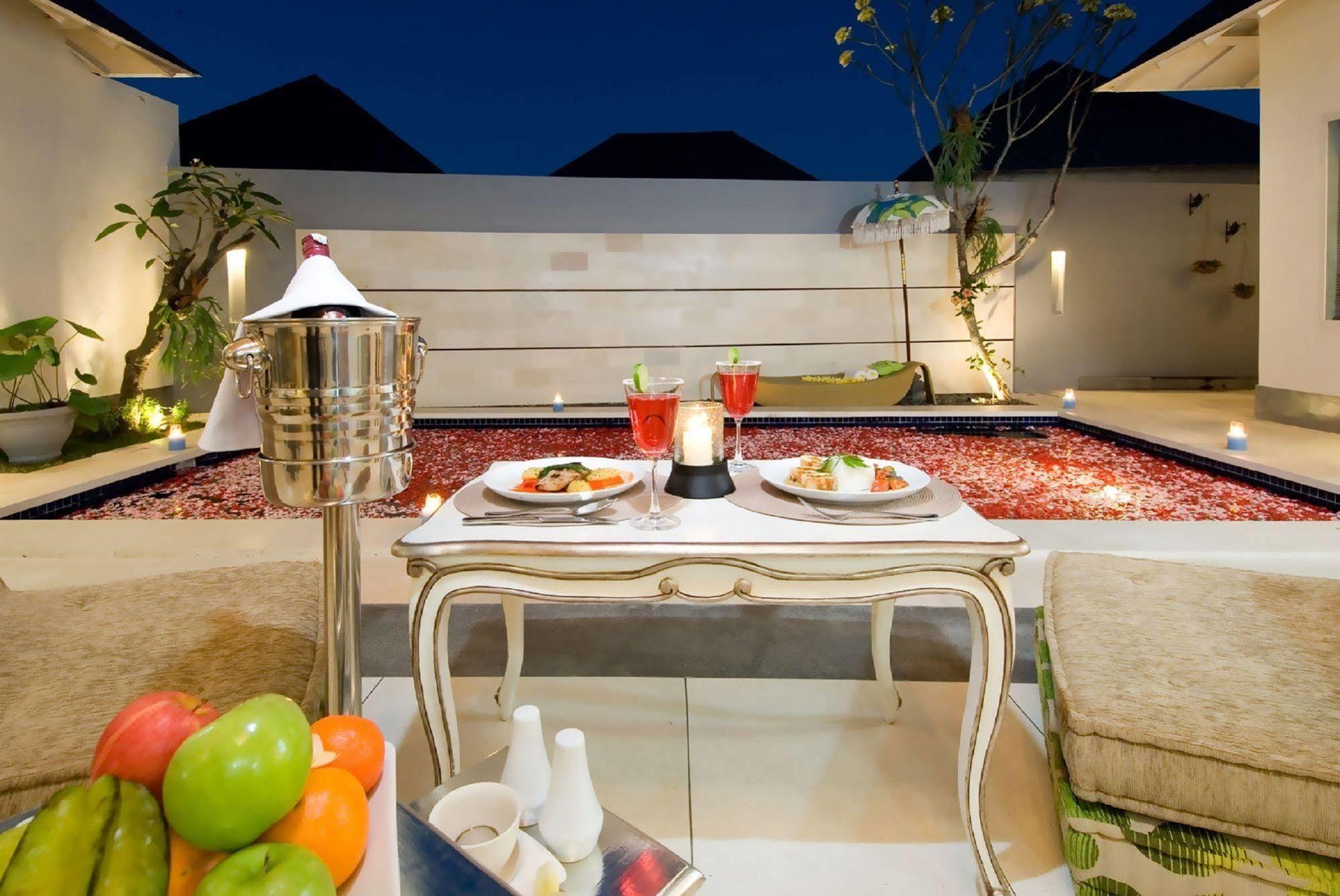 Kamuela Villas Seminyak Exterior foto